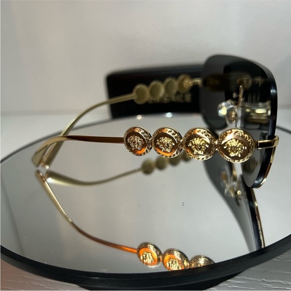 Versace Other - NWOT Versace Sunglasses. New VE2215